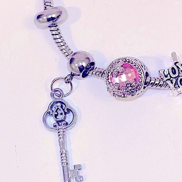 🍒 BOGO 🍒 PRICE ONLY 4/23 The “LOLA” Collection, “Psyche” Charm Bracelet - Picture 7 of 15